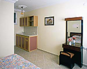 Standard 1 room double and 1 child with garden view, french bed, an extra bed, and breakfast